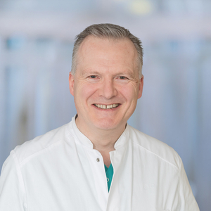 Univ.-Prof. Dr. med. Johannes Maximilian Albes, MBA Chefarzt der Abteilung für Herz- und Gefäßchirurgie - Immanuel Herzzentrum Brandenburg in Bernau bei Berlin